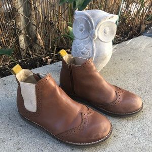 Mini Boden Chelsea boots. Size 33